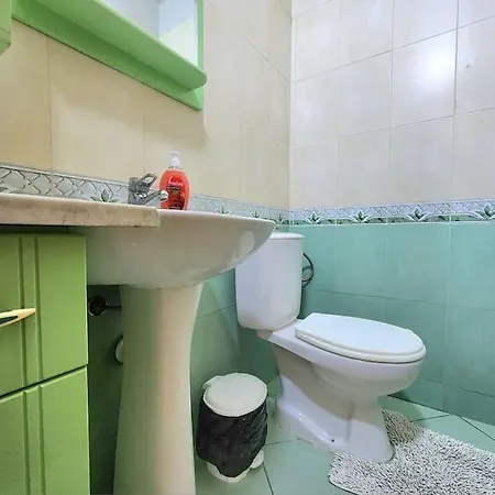 Fab's 2 Bedroom Flat Tirana