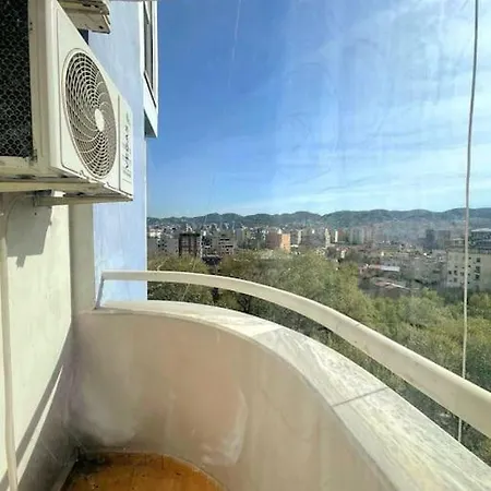 Fab's 2 Bedroom Flat Tirana